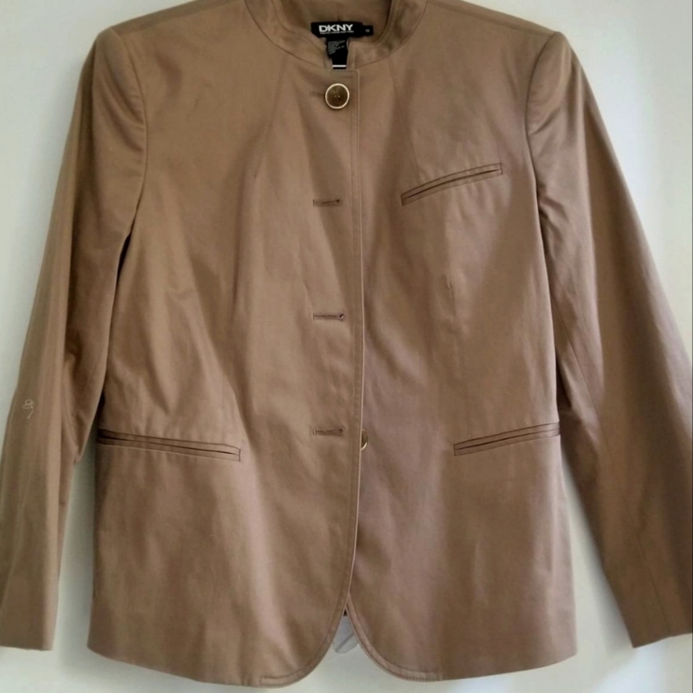 NWOT DKNY Beige Jacket size 10